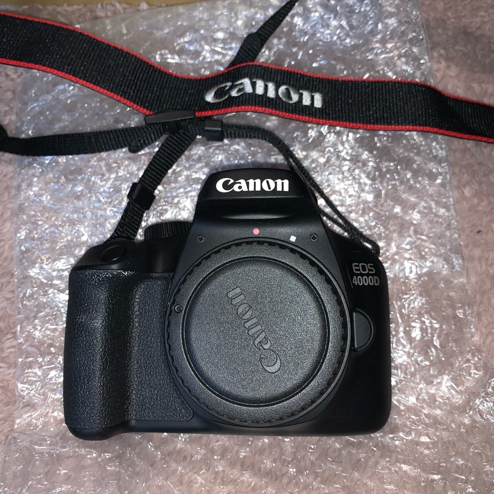 Canon camera - Picture 2 of 8